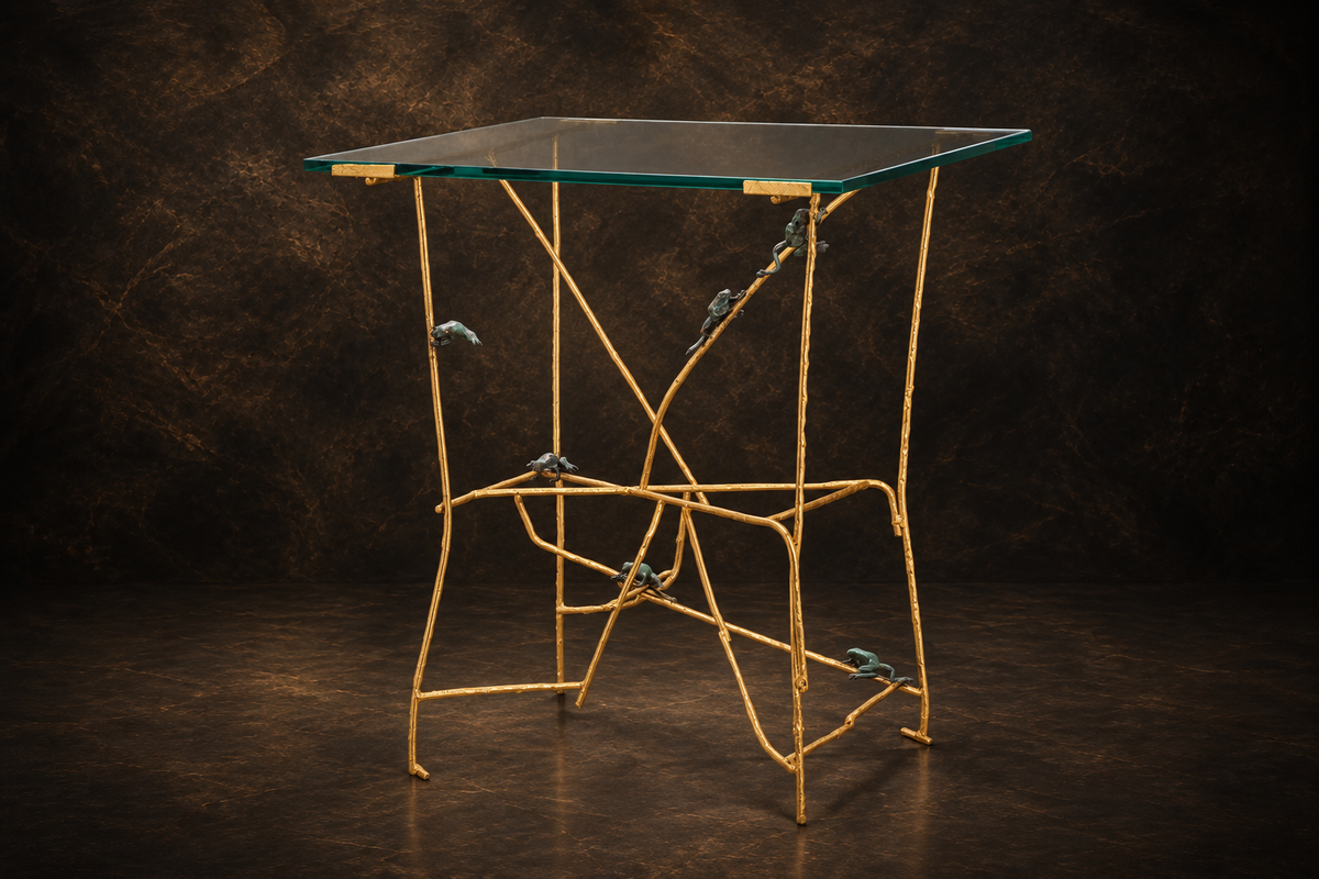 Frogs Kingdom Table